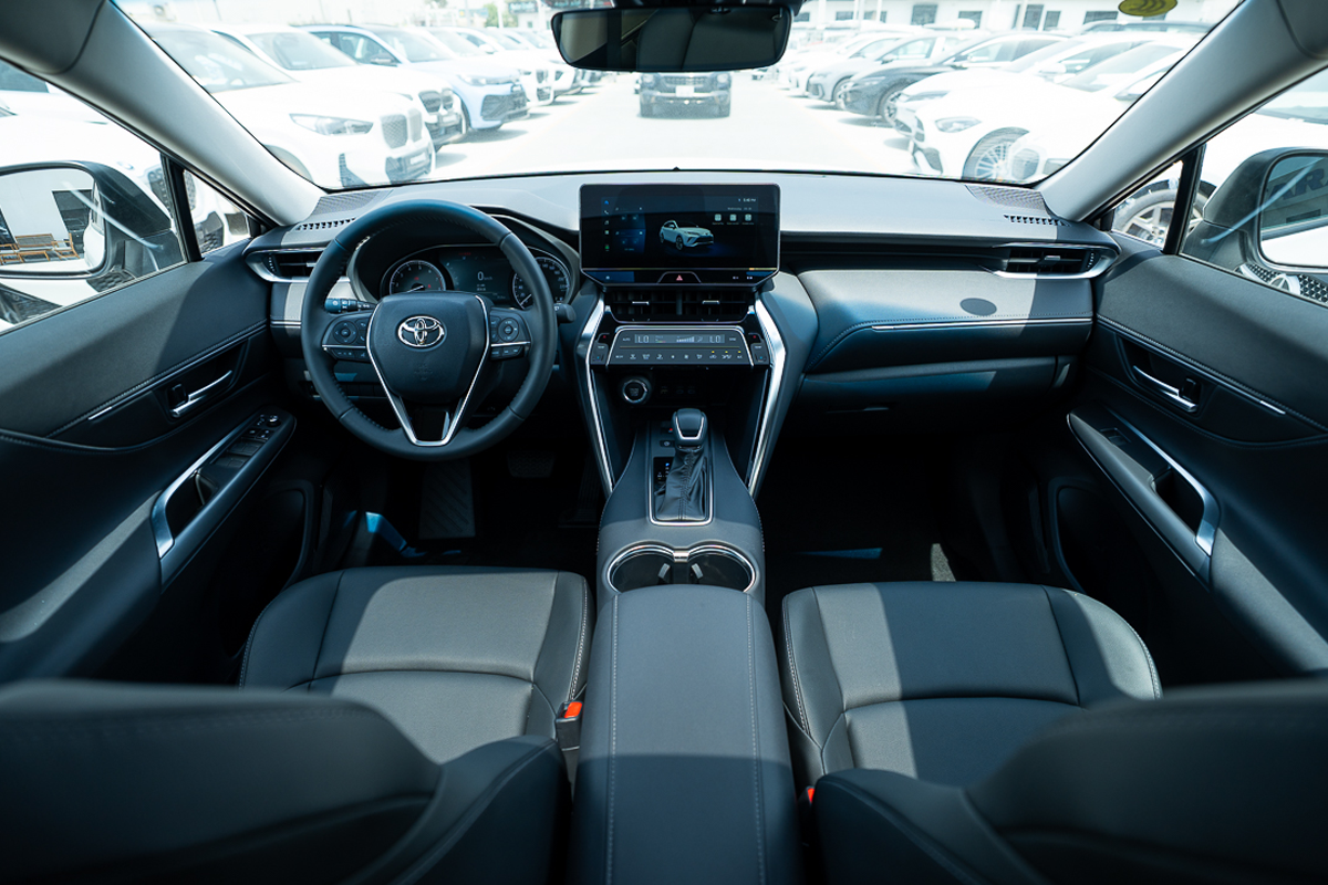 2025 Toyota Venza Luxury White
