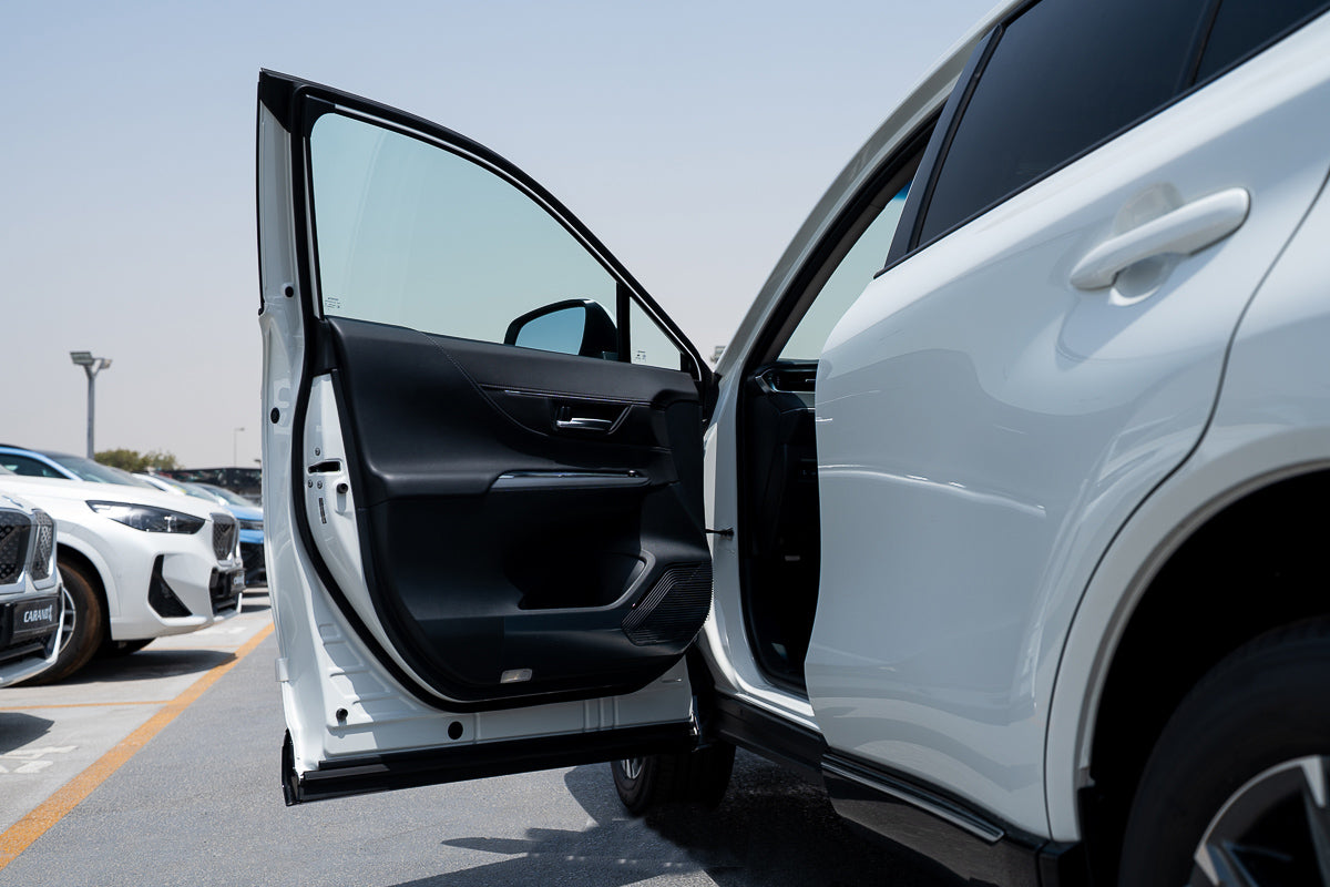 2025 Toyota Venza Luxury White