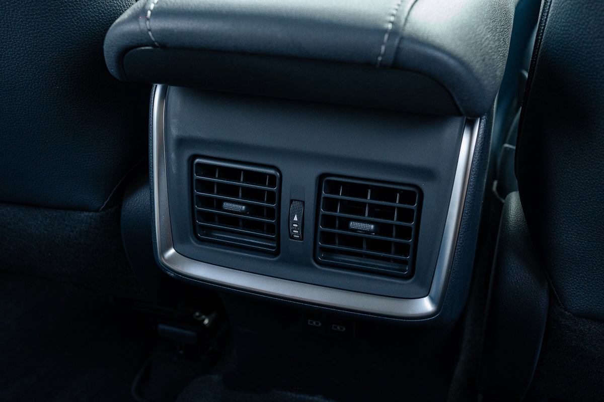 2024 Toyota Venza Luxury Black