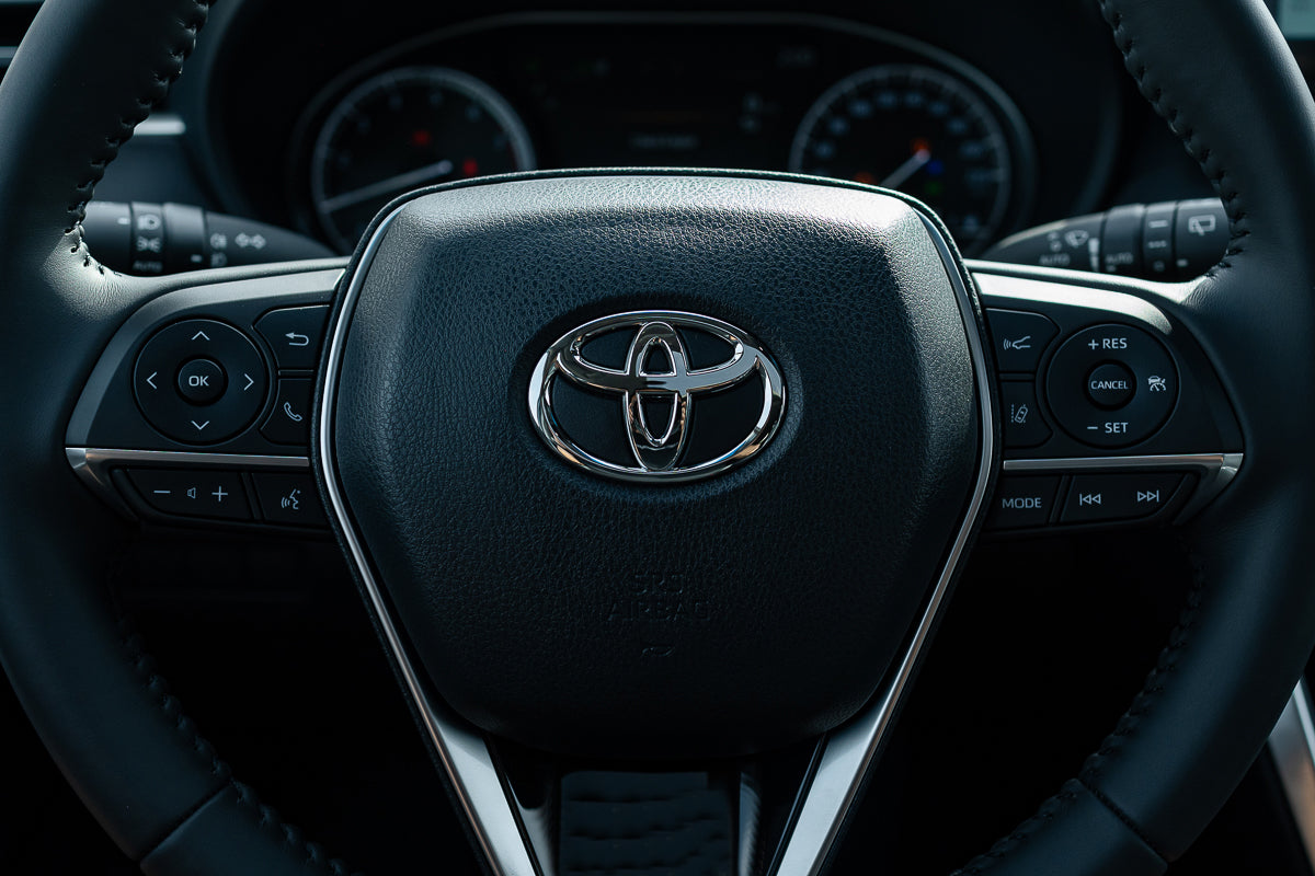 2024 Toyota Venza Luxury Black