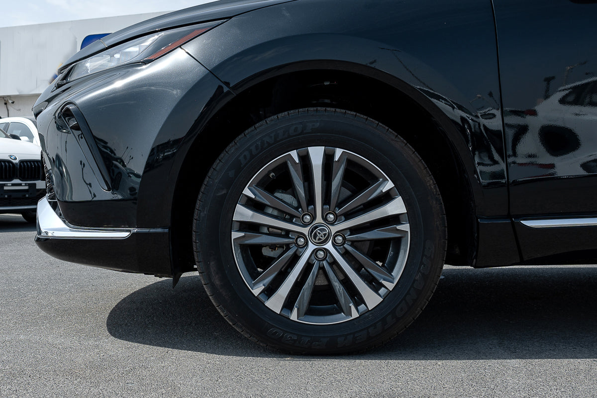 2024 Toyota Venza Luxury Black