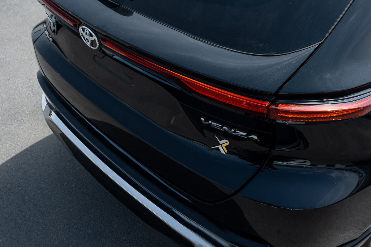 2024 Toyota Venza Luxury Black
