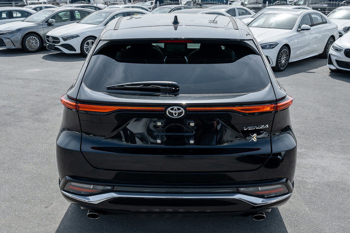 2024 Toyota Venza Luxury Black
