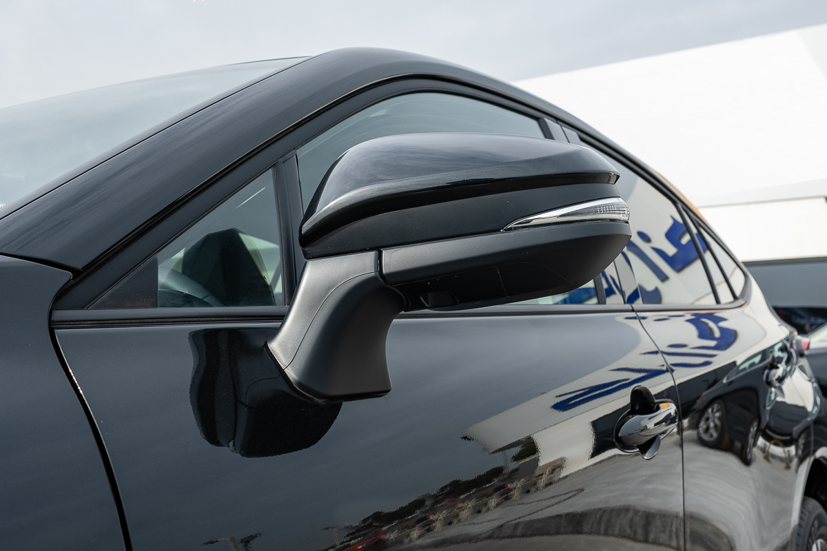 2024 Toyota Venza Luxury Black