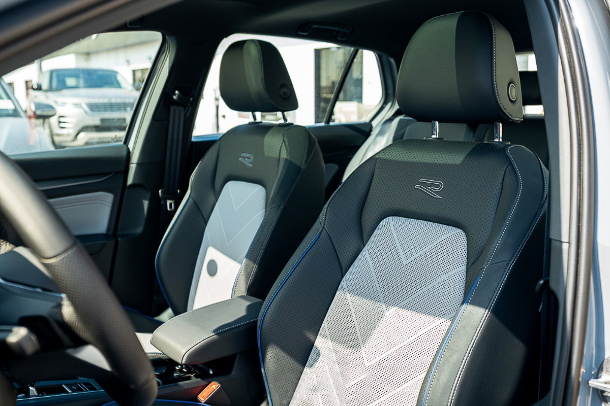 2025 Volkswagen Golf R-Line