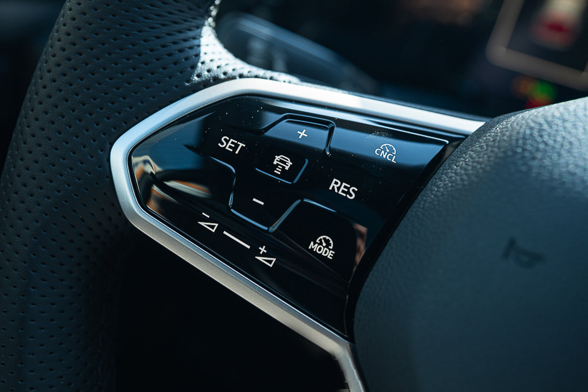 2025 Volkswagen Golf R-Line