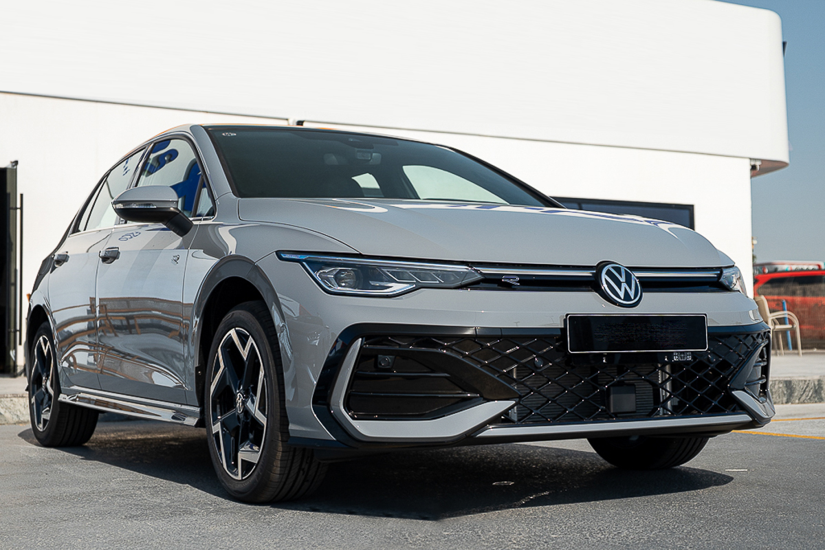 2025 Volkswagen Golf R-Line