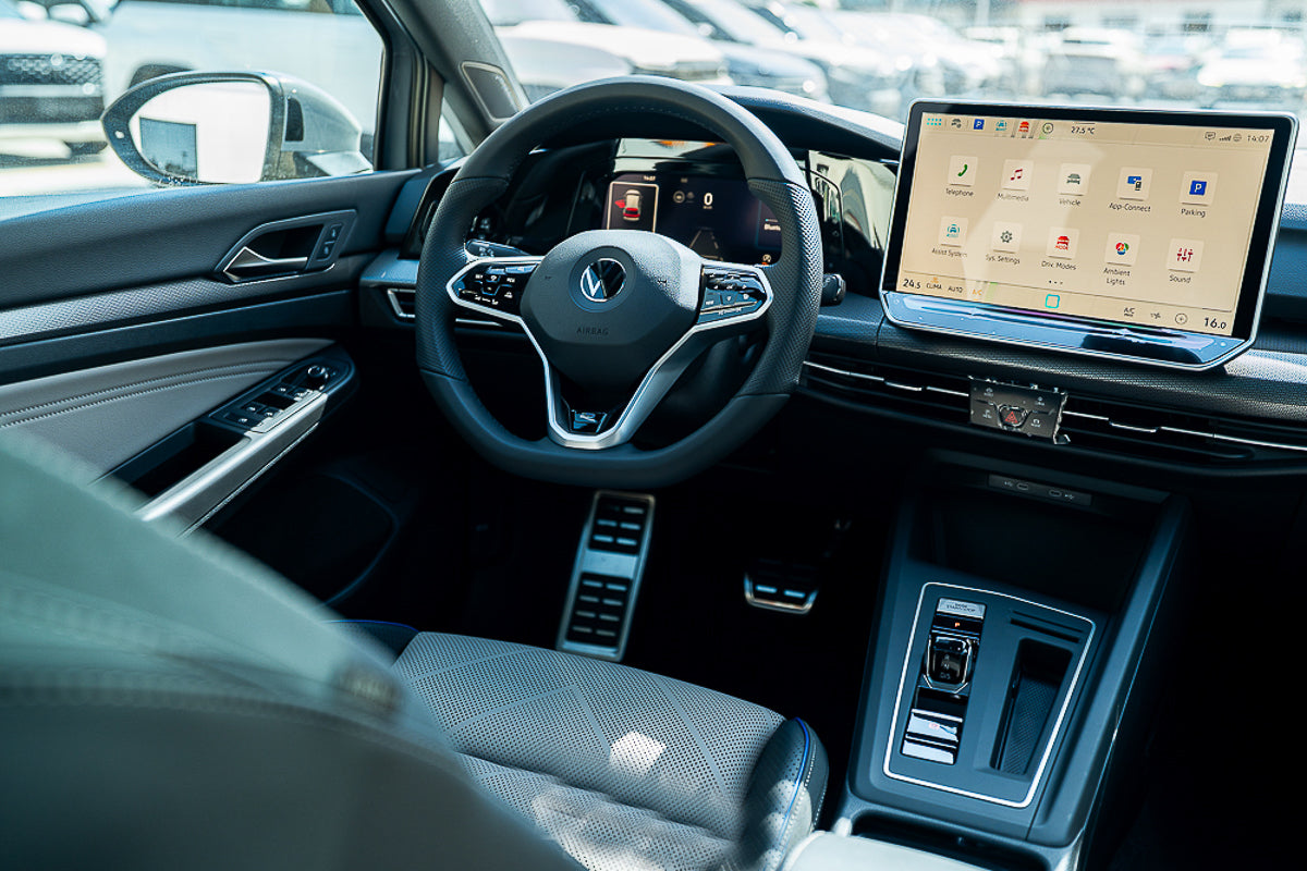 2025 Volkswagen Golf R-Line
