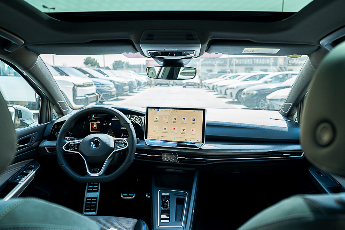 2025 Volkswagen Golf R-Line