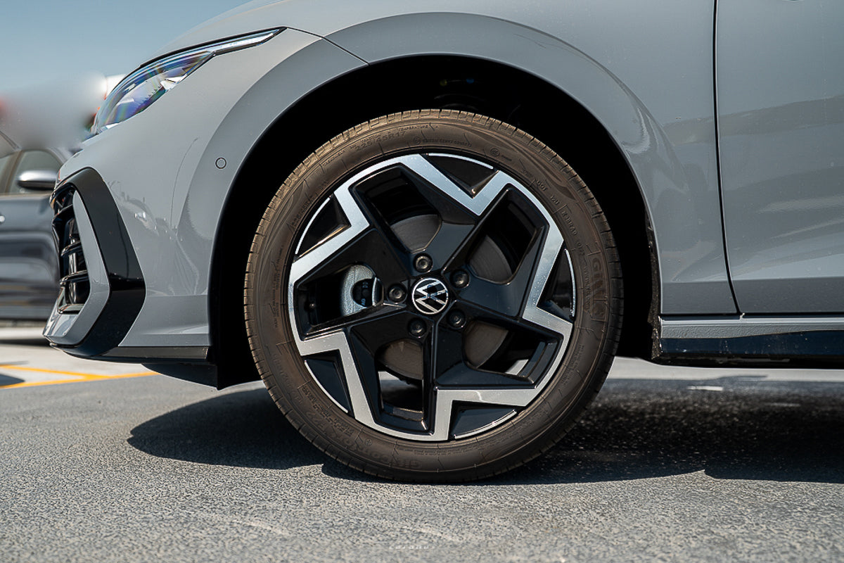 2025 Volkswagen Golf R-Line
