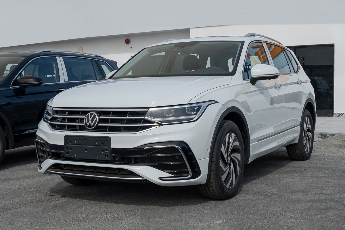Volkswagen Tiguan 330 TSI 2WD R-Line 2024 front view