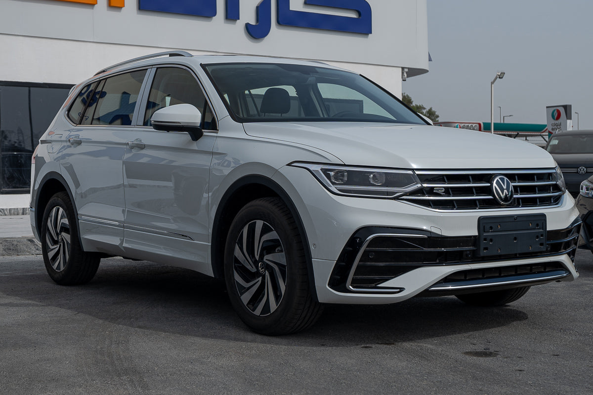 Volkswagen Tiguan 330 TSI 2WD R-Line 2024 front view