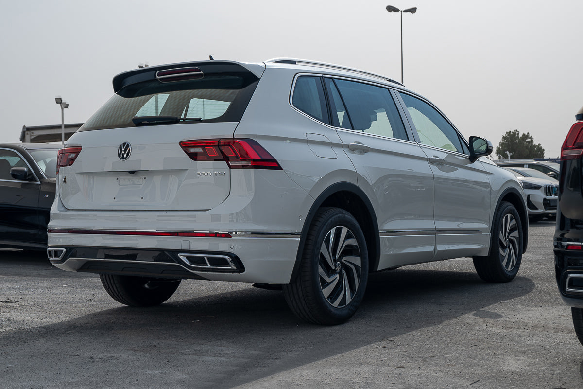 Volkswagen Tiguan 330 TSI 2WD R-Line 2024 front view