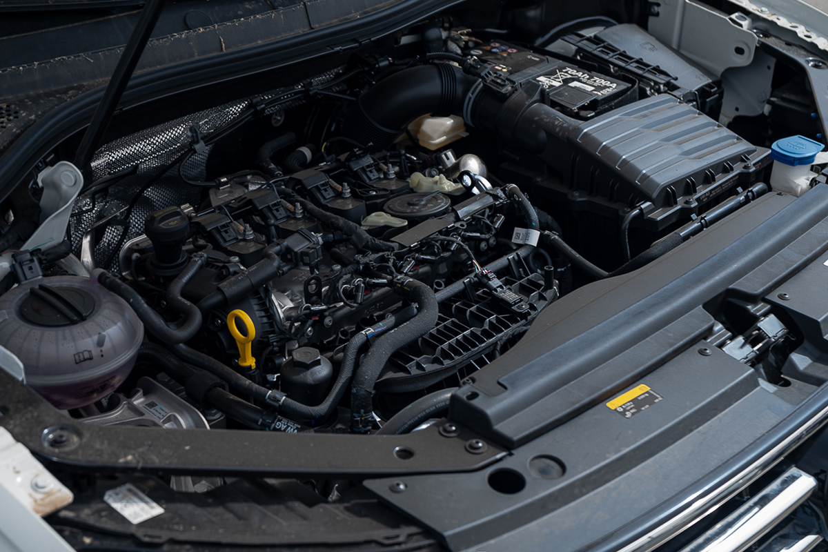 Volkswagen Tiguan 330 TSI 2WD R-Line 2024 front view