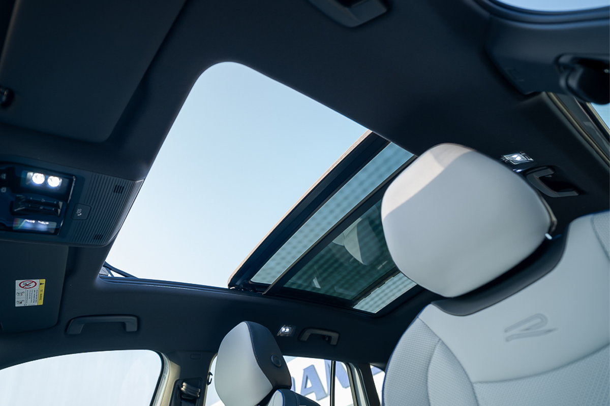 Volkswagen Tiguan L PRO 330 TSI 2WD R-Line Smart Leader 2024 Black