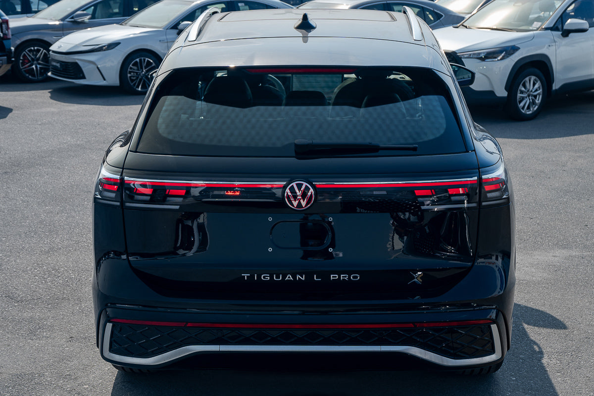 Volkswagen Tiguan L PRO 330 TSI 2WD R-Line Smart Leader 2024 Black