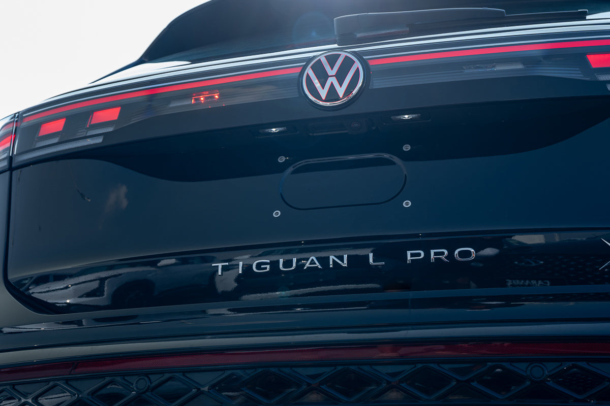 Volkswagen Tiguan L PRO 330 TSI 2WD R-Line Smart Leader 2024 Black