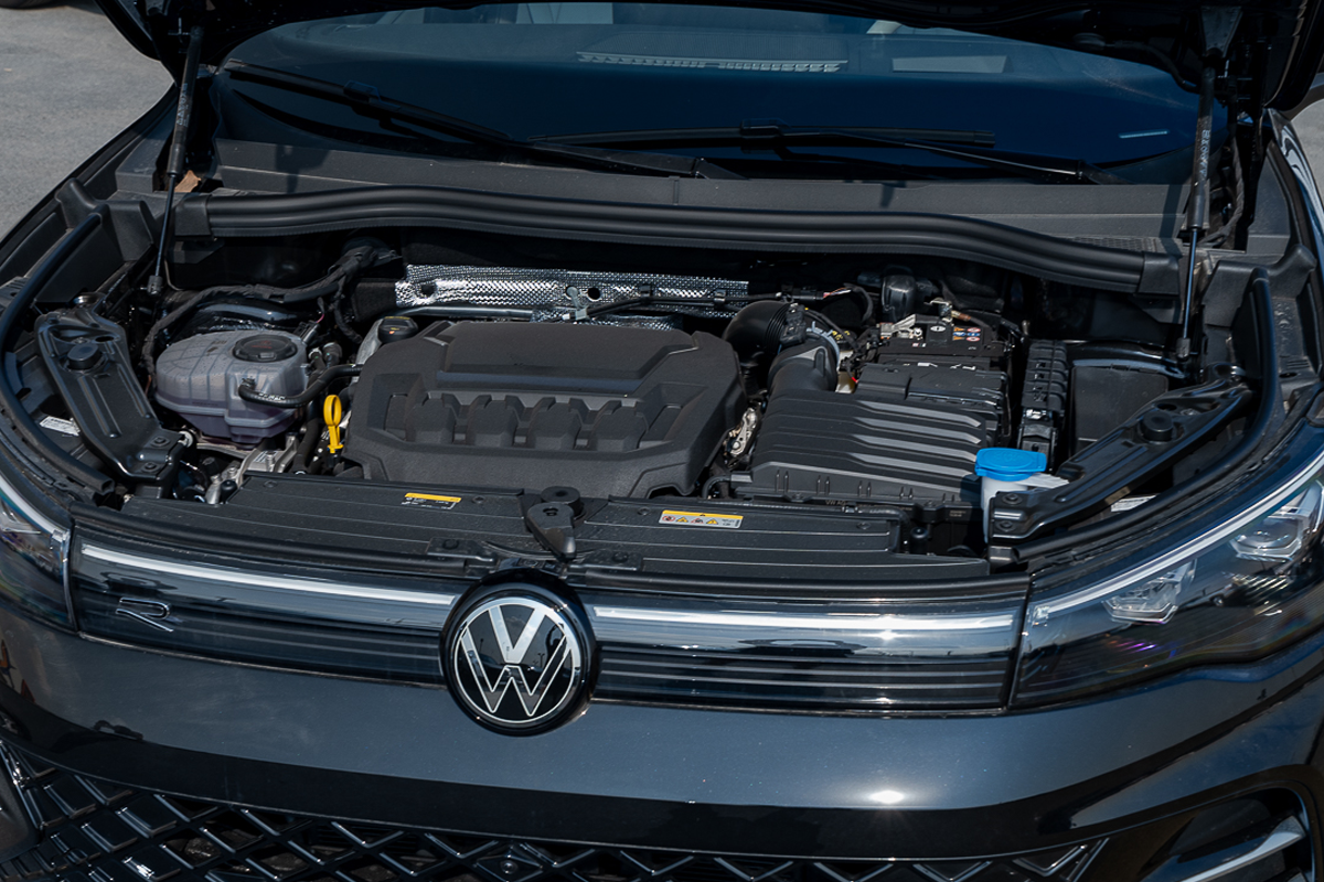 Volkswagen Tiguan L PRO 330 TSI 2WD R-Line Smart Leader 2024 Black