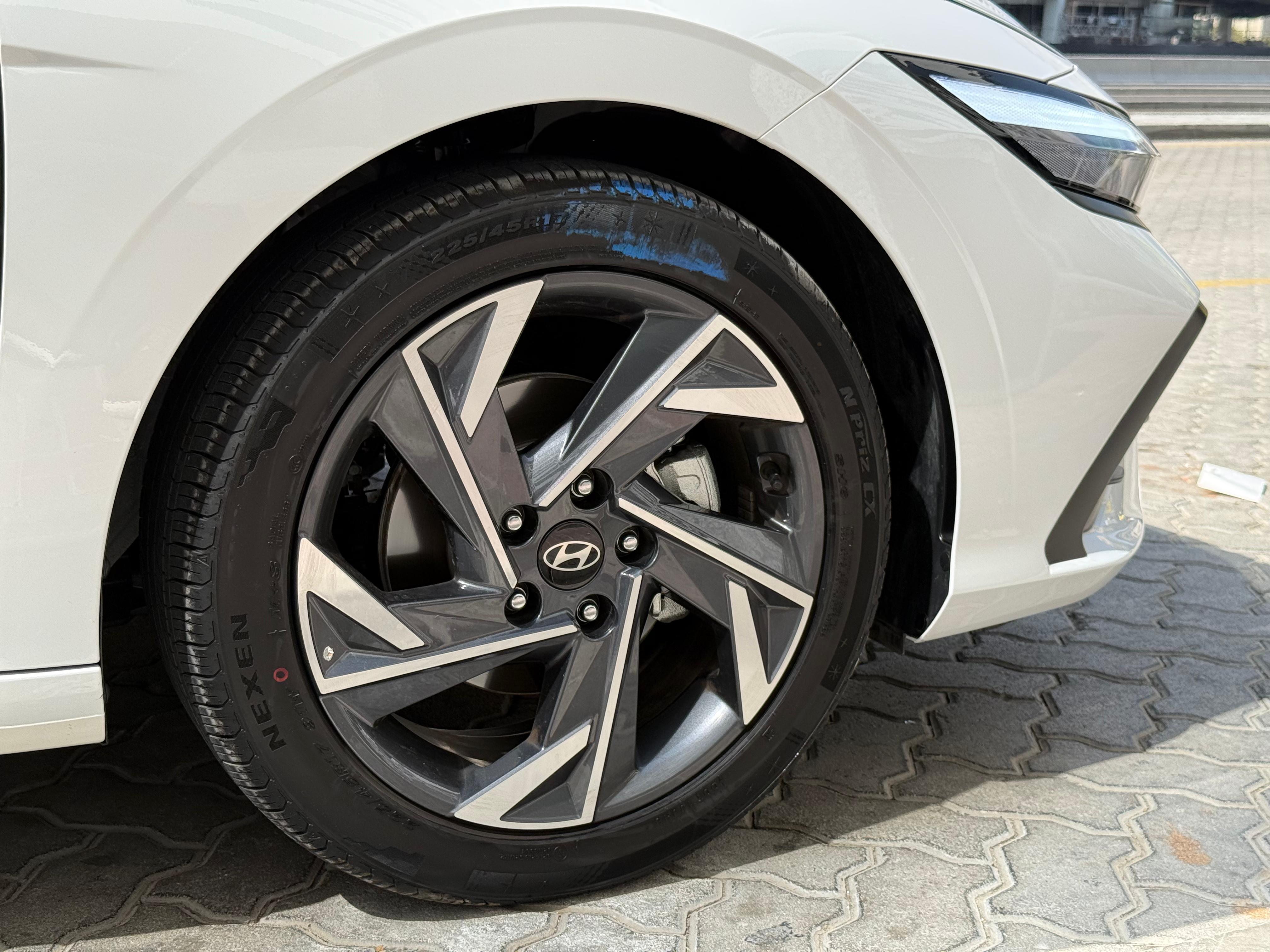 Hyundai Elantra 2025 – 1.5L Petrol