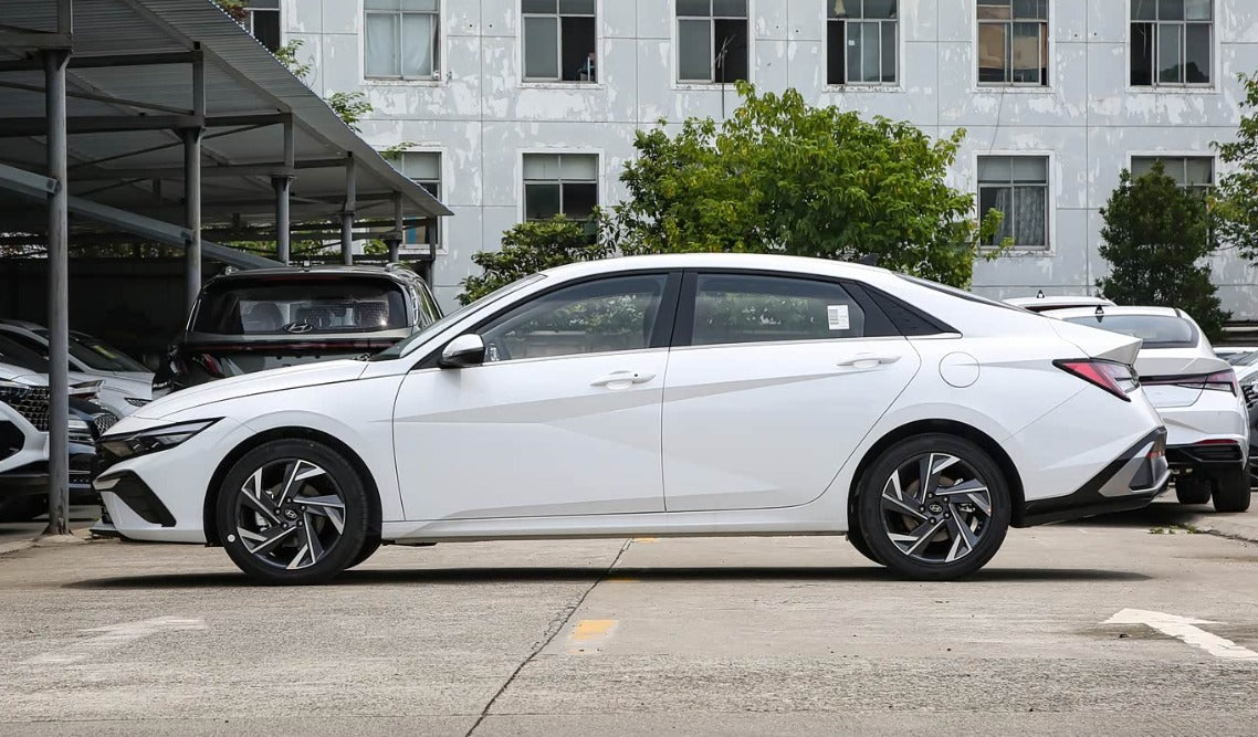 Hyundai Elantra 2025 Premium