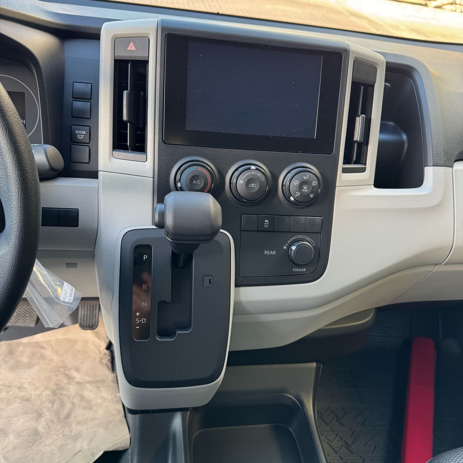 2025 Toyota Hiace 3.5L