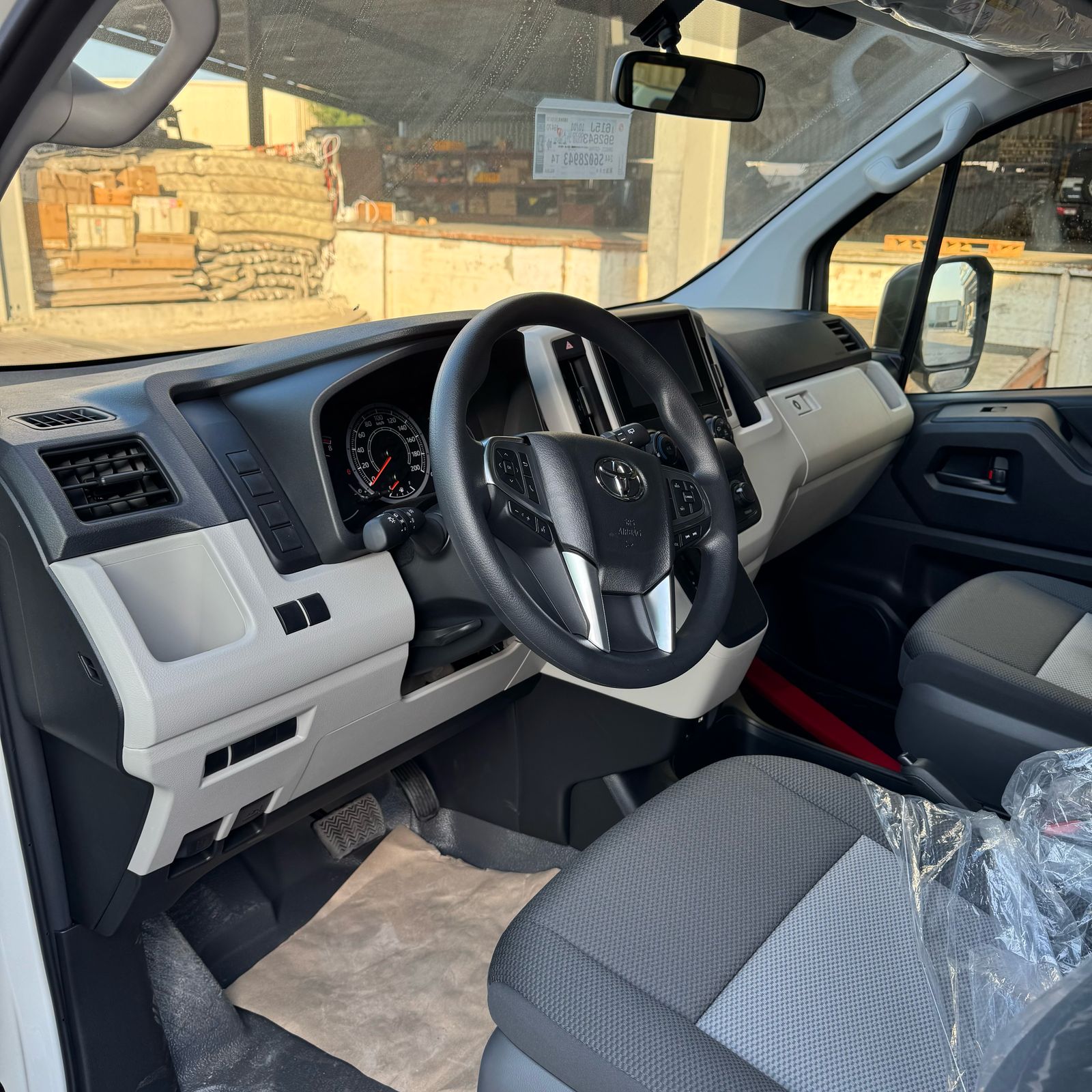 2025 Toyota Hiace 3.5L