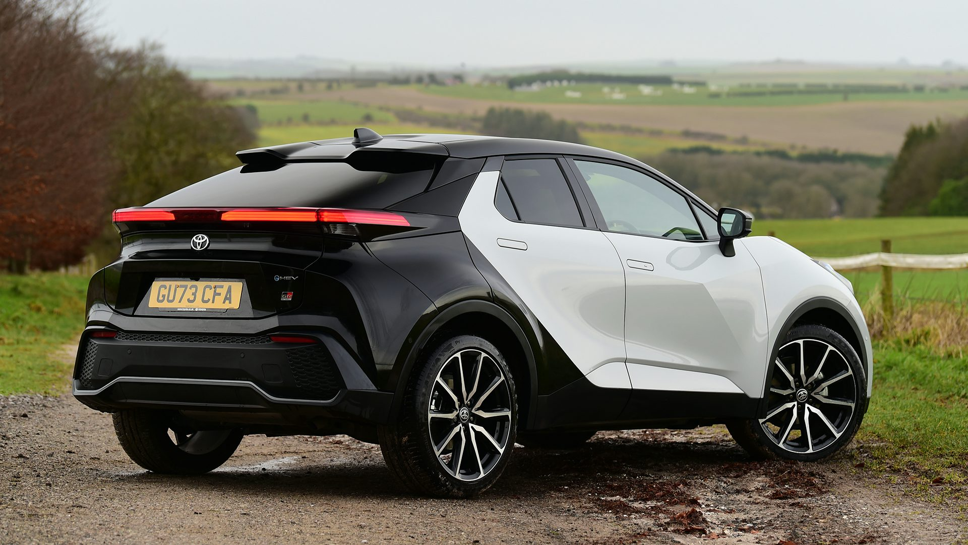 2025 Toyota C-HR Hybrid