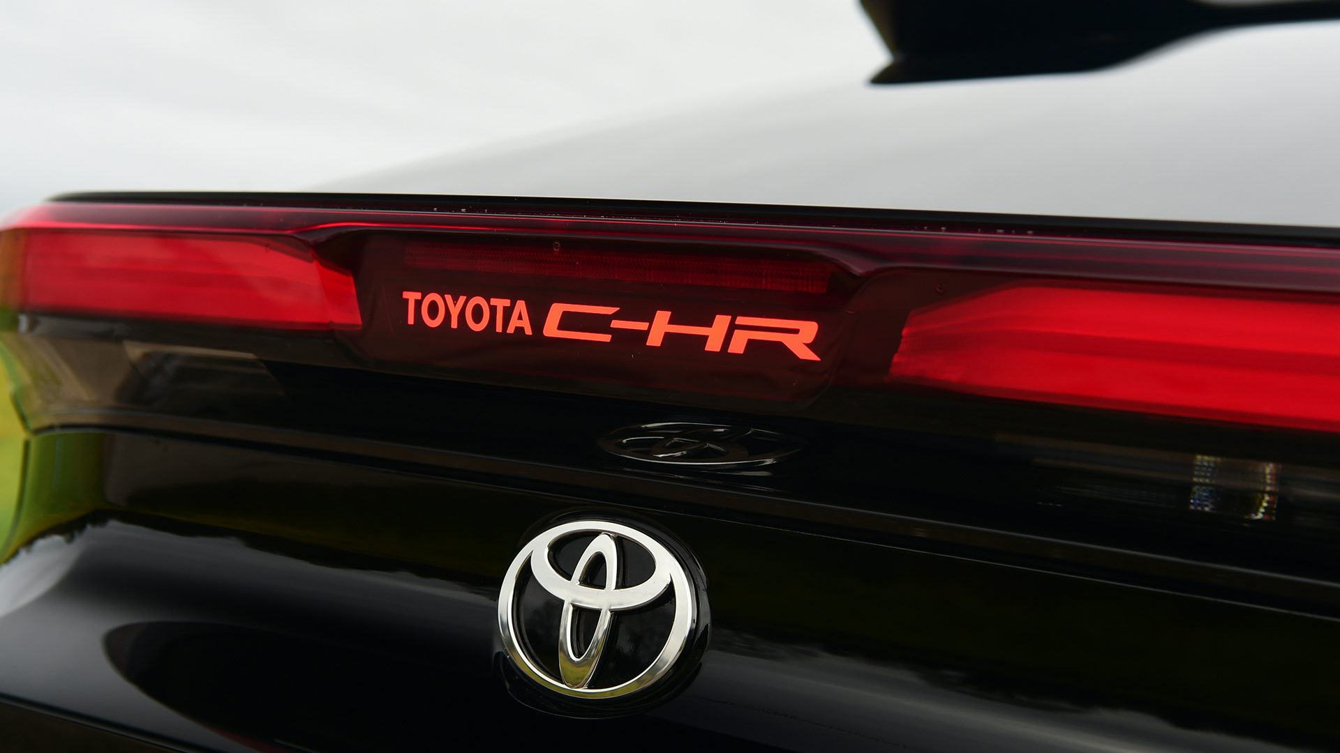 2025 Toyota C-HR Hybrid