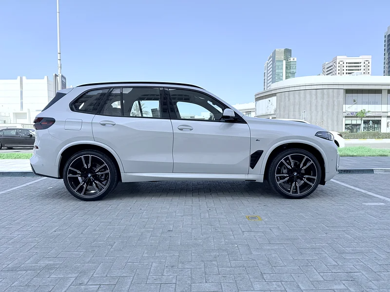 2025 BMW X5 xDrive40i M Sport