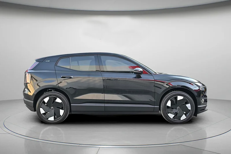 Volvo EX30 Plus 2024