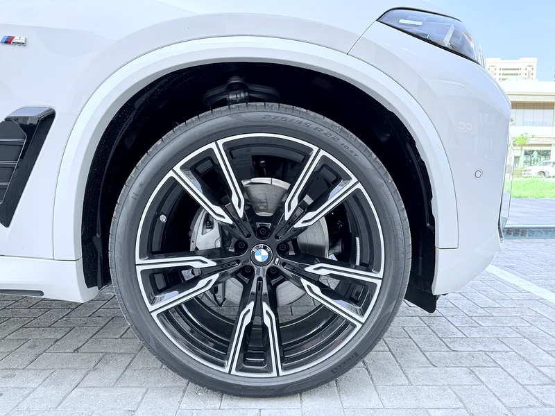 2025 BMW X5 xDrive40i M Sport