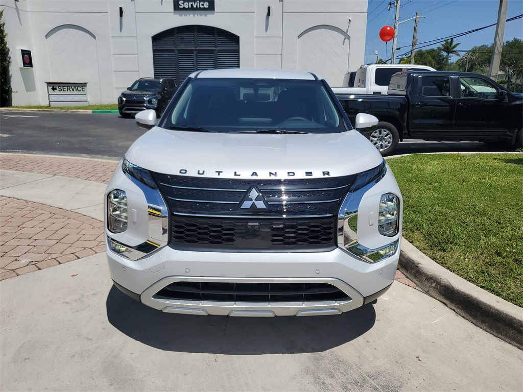 2025 Mitsubishi Outlander SE PHEV