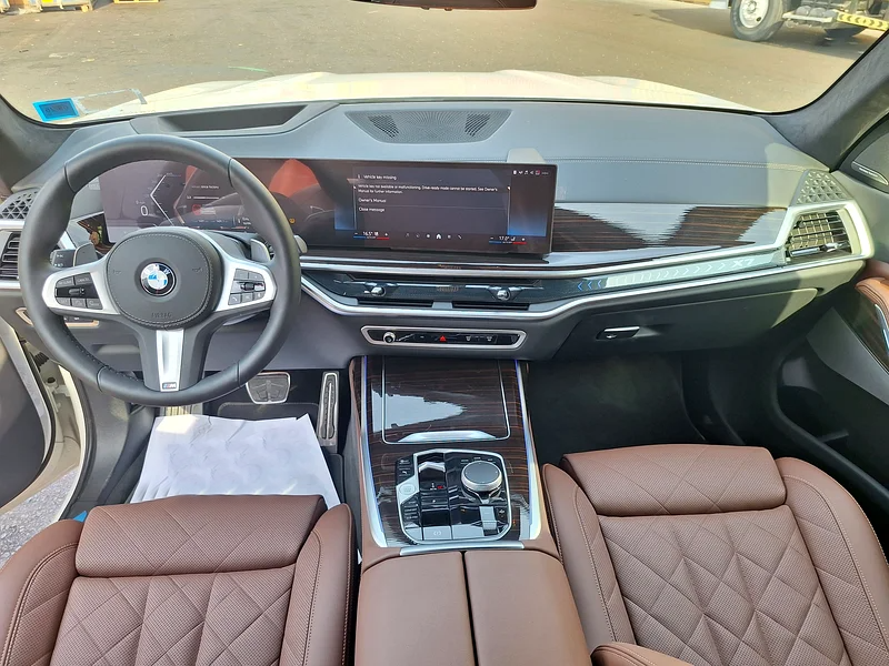 2025 BMW X7 xDrive40i