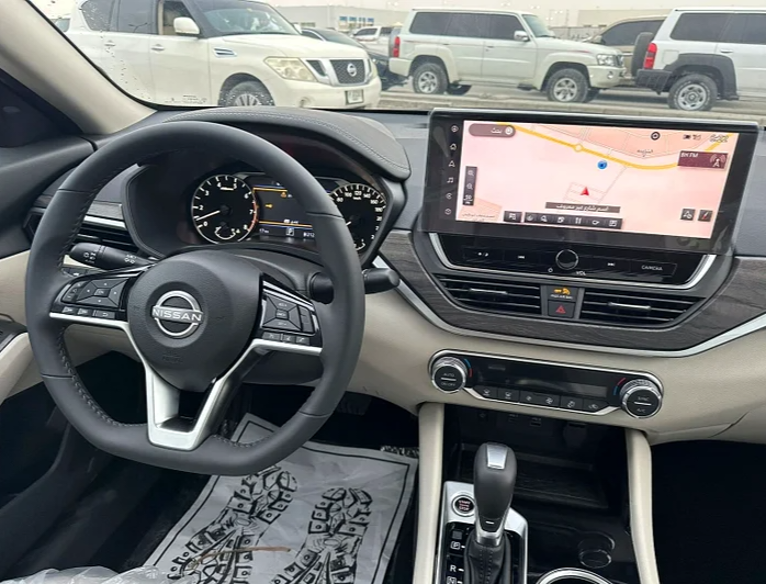 Nissan Altima SV 2025