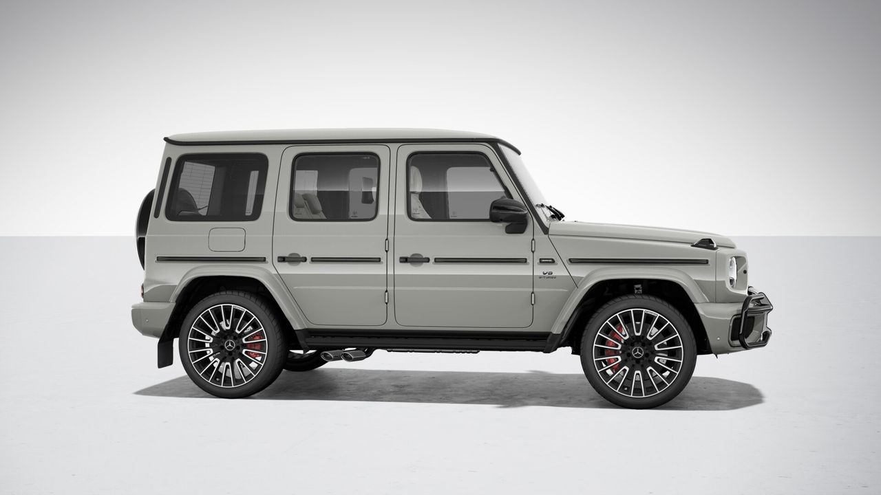 AMG G 63 interior 2025 silver