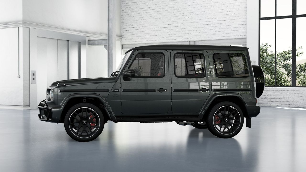 AMG G 63 interior 2025 gray