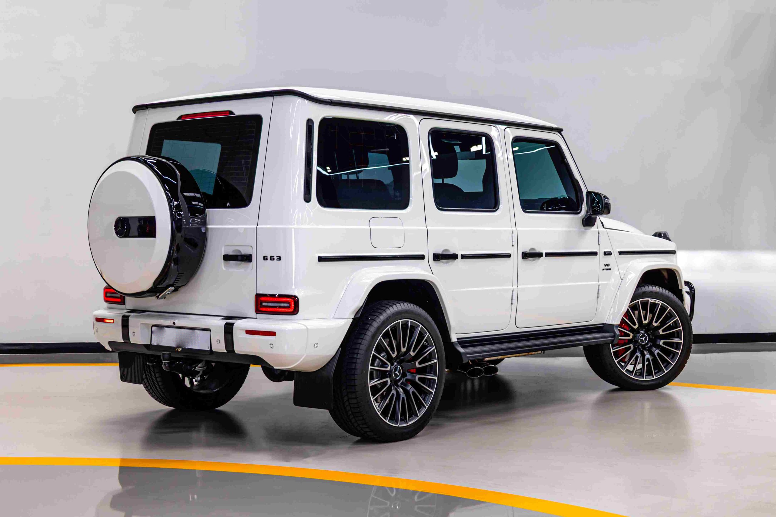 AMG G 63 interior 2025 white