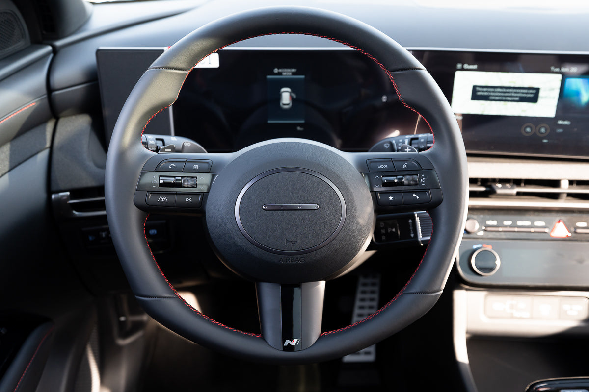 why the hyundai have 4 dots on the steering wheel