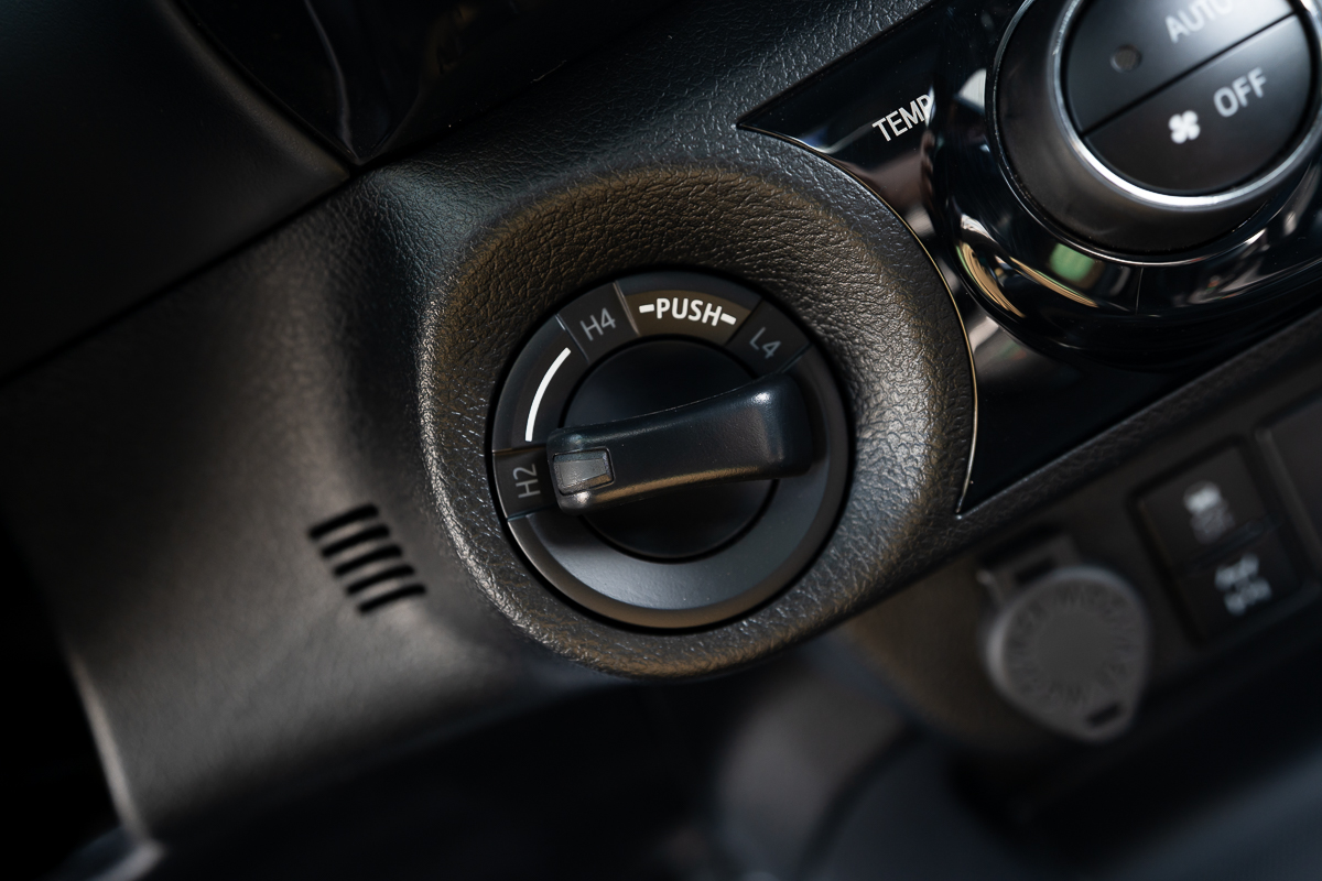 what is H2 H4 and L4 in SUV and pickup truck