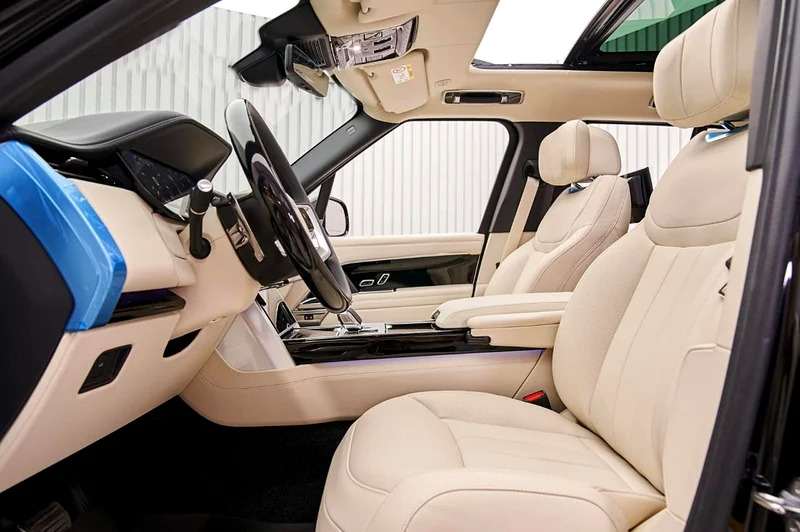 Range Rover Autobiography 2025