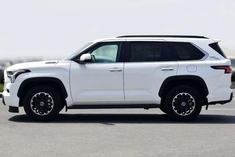 Toyota Sequoia SR5 2025 White