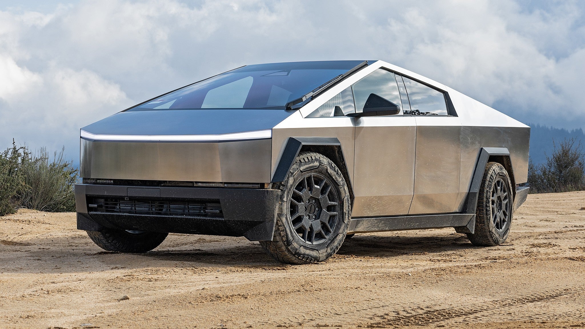 Tesla Cybertruck 2025 – Electric Pickup Truck with Futuristic Design
