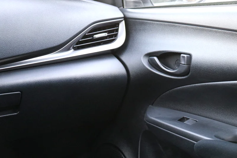 2025 Toyota Yaris MID 1.3