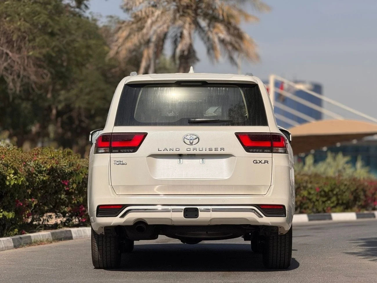 Toyota Land Cruiser GXR 2026 white