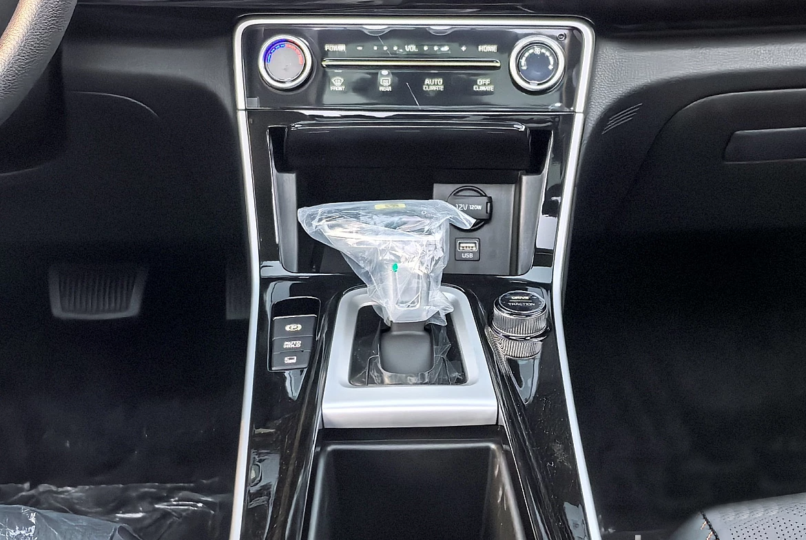 2025 Kia Seltos 1.5L White