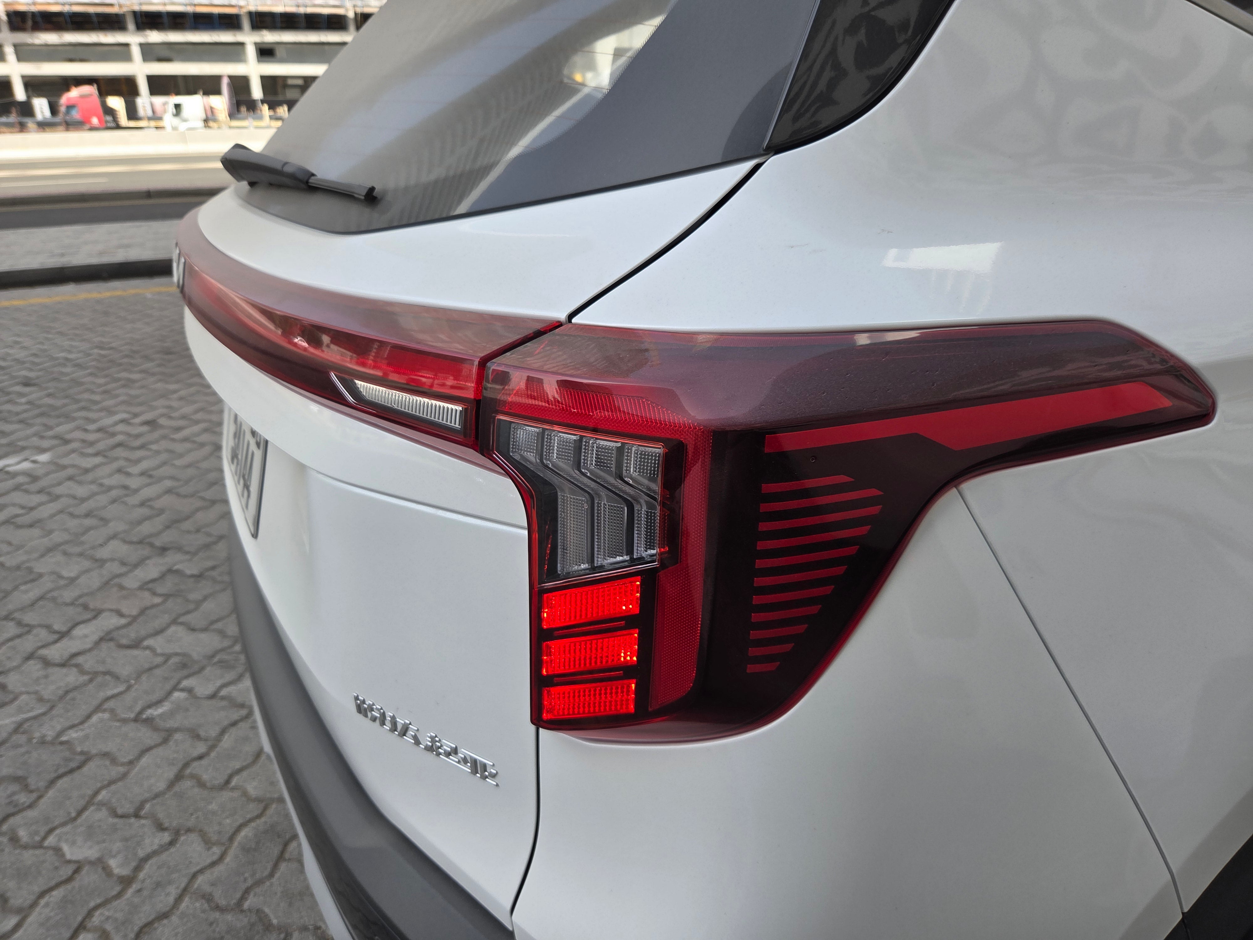 KIA Seltos 2025 white