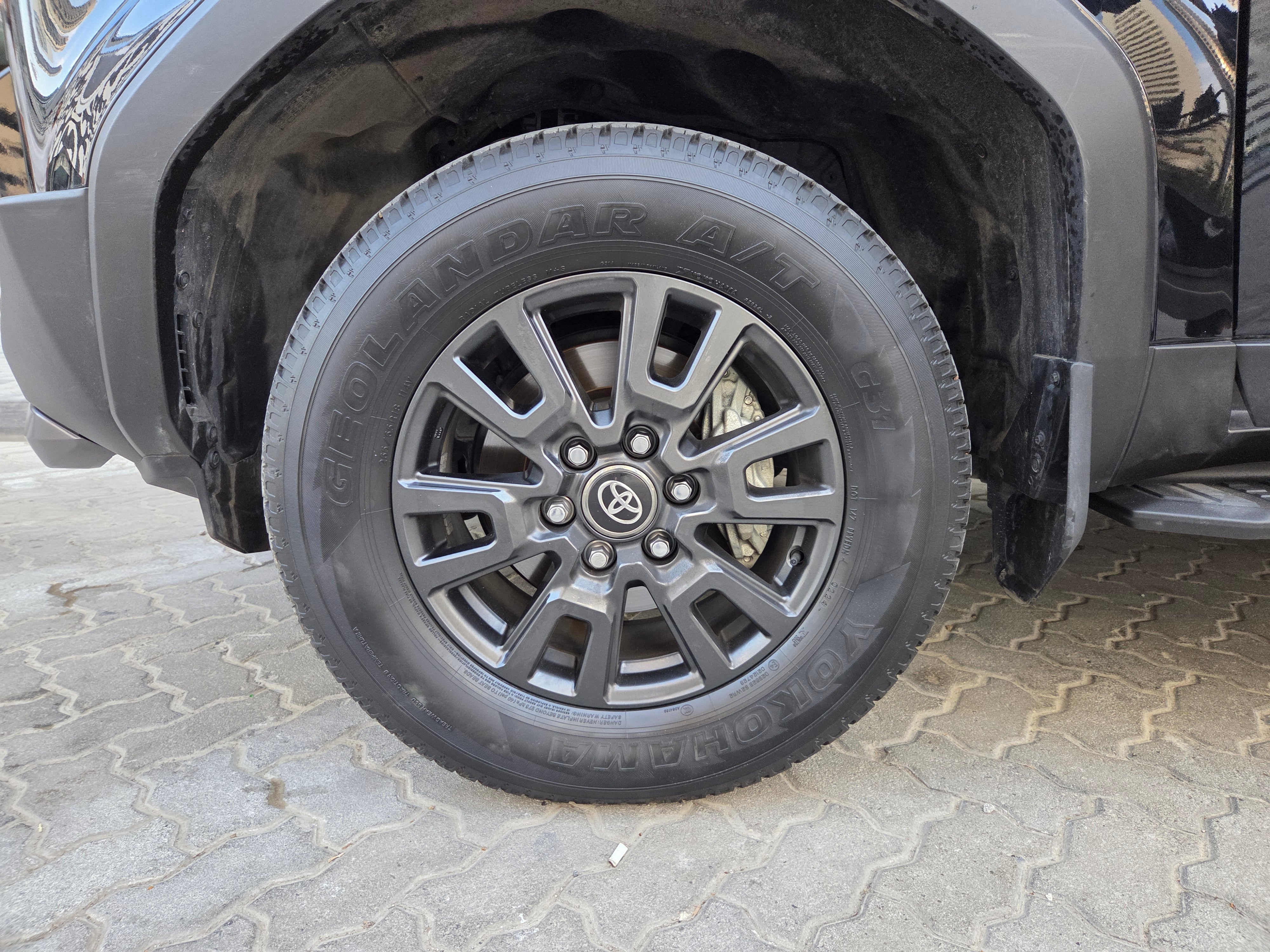 Toyota Prado Mid Option 2025 Black