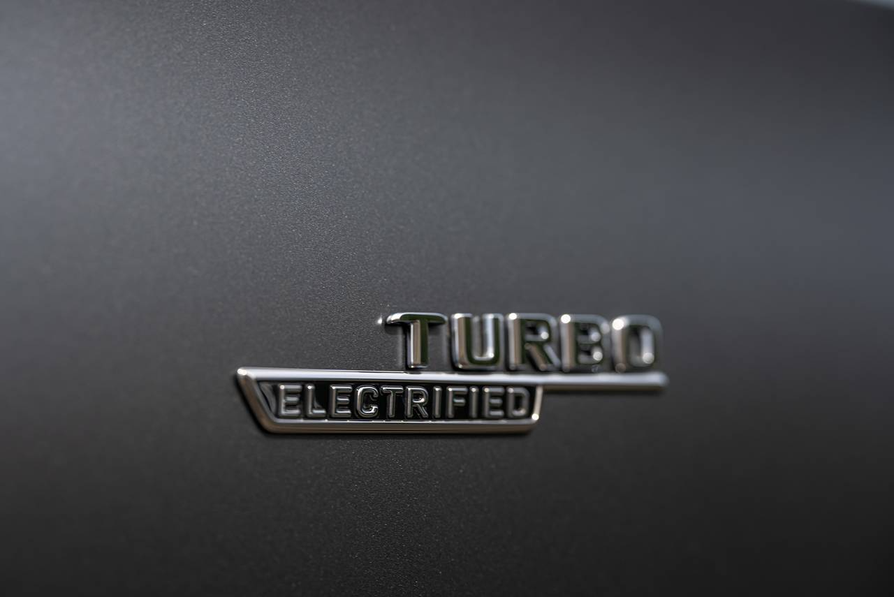 2025 Mercedes-Benz AMG C 43 Sedan