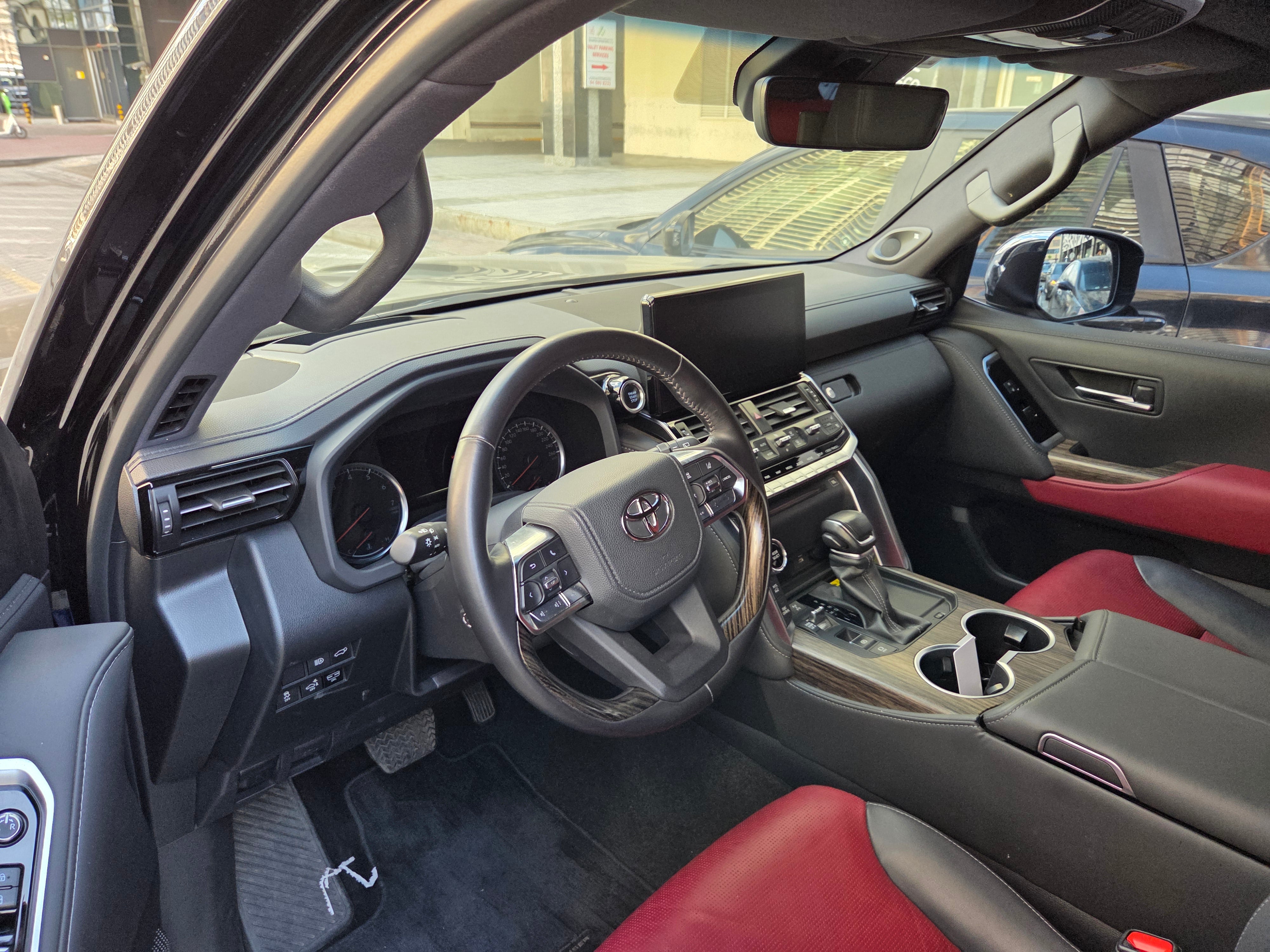 Toyota Land Cruiser VXR 2024 Black