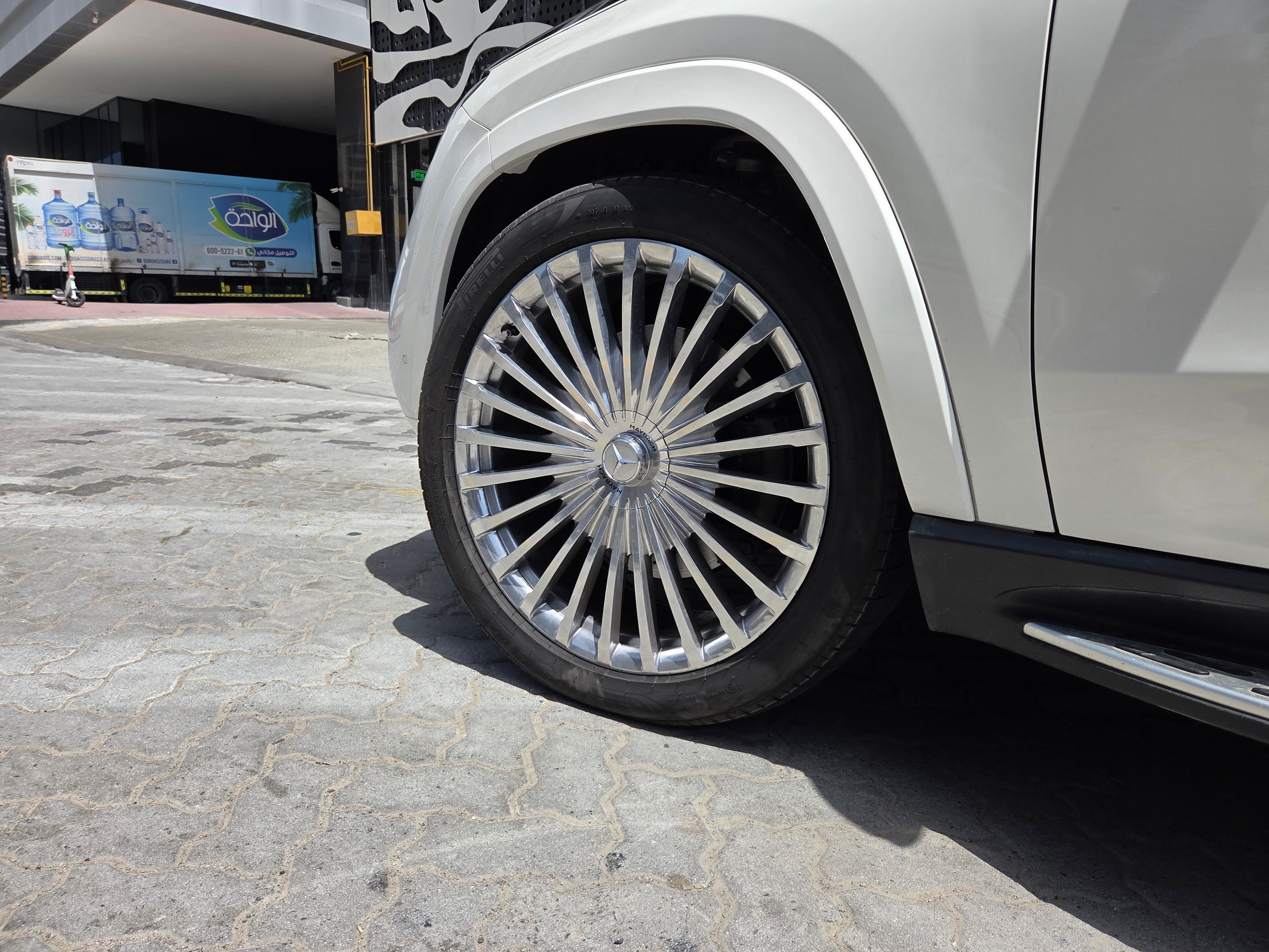 Mercedes-Benz GLS 580 2021 White with Maybach GLS White & Black Kit
